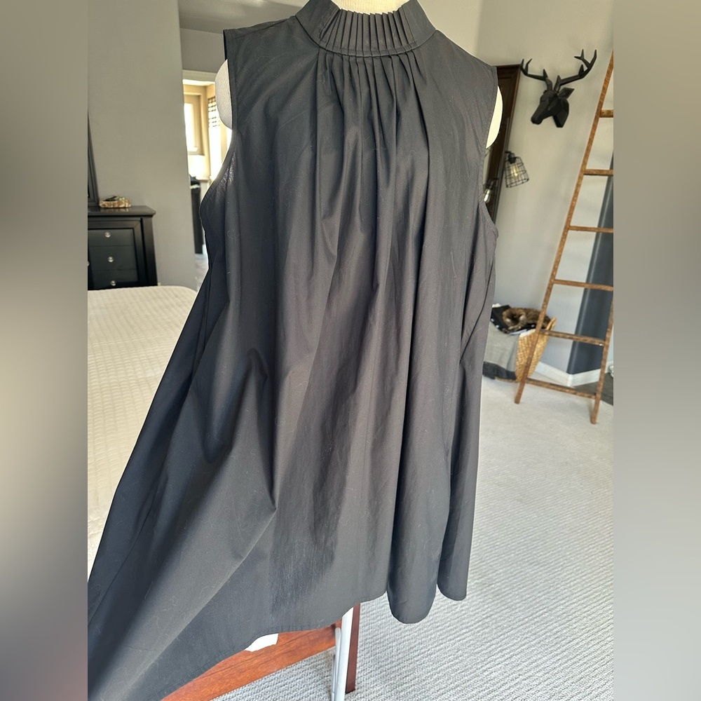 Elegant Black Sleeveless Dress